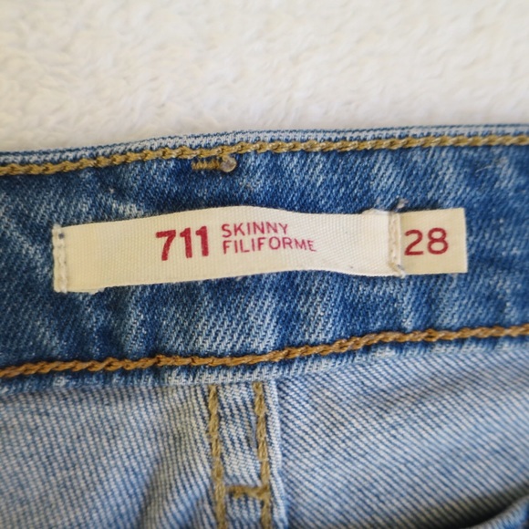 LEVIS 711 Skinny Ripped Jeans - Picture 5 of 7